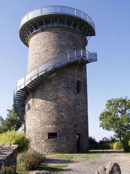 Ausichtsturm in Montclar Bild