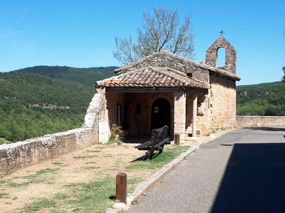 La Chapelle Saint Roch in Puycelsi Bild